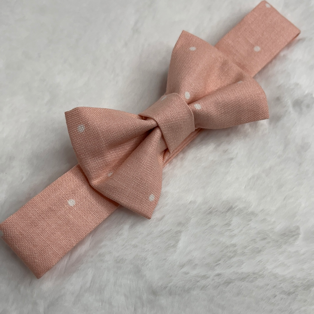 Peach bow tie