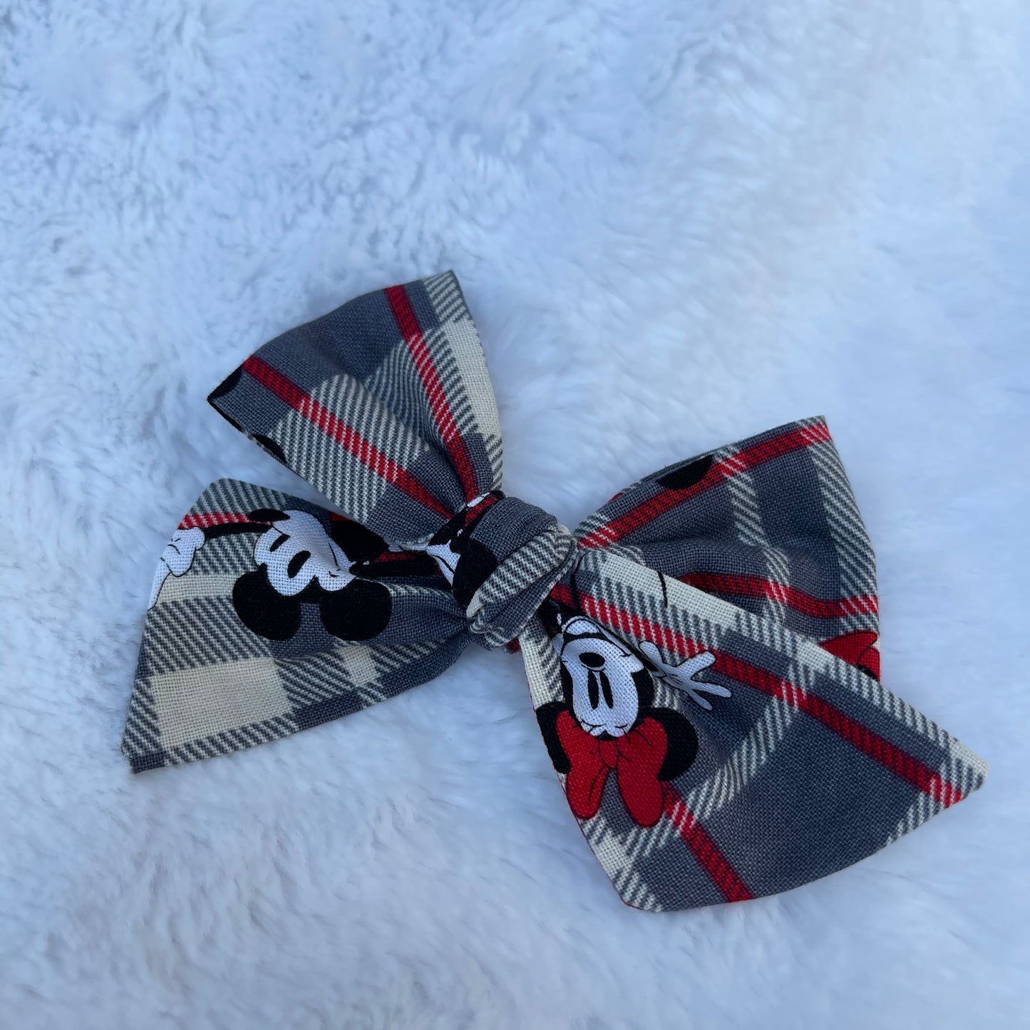 Mickey Regular Bow