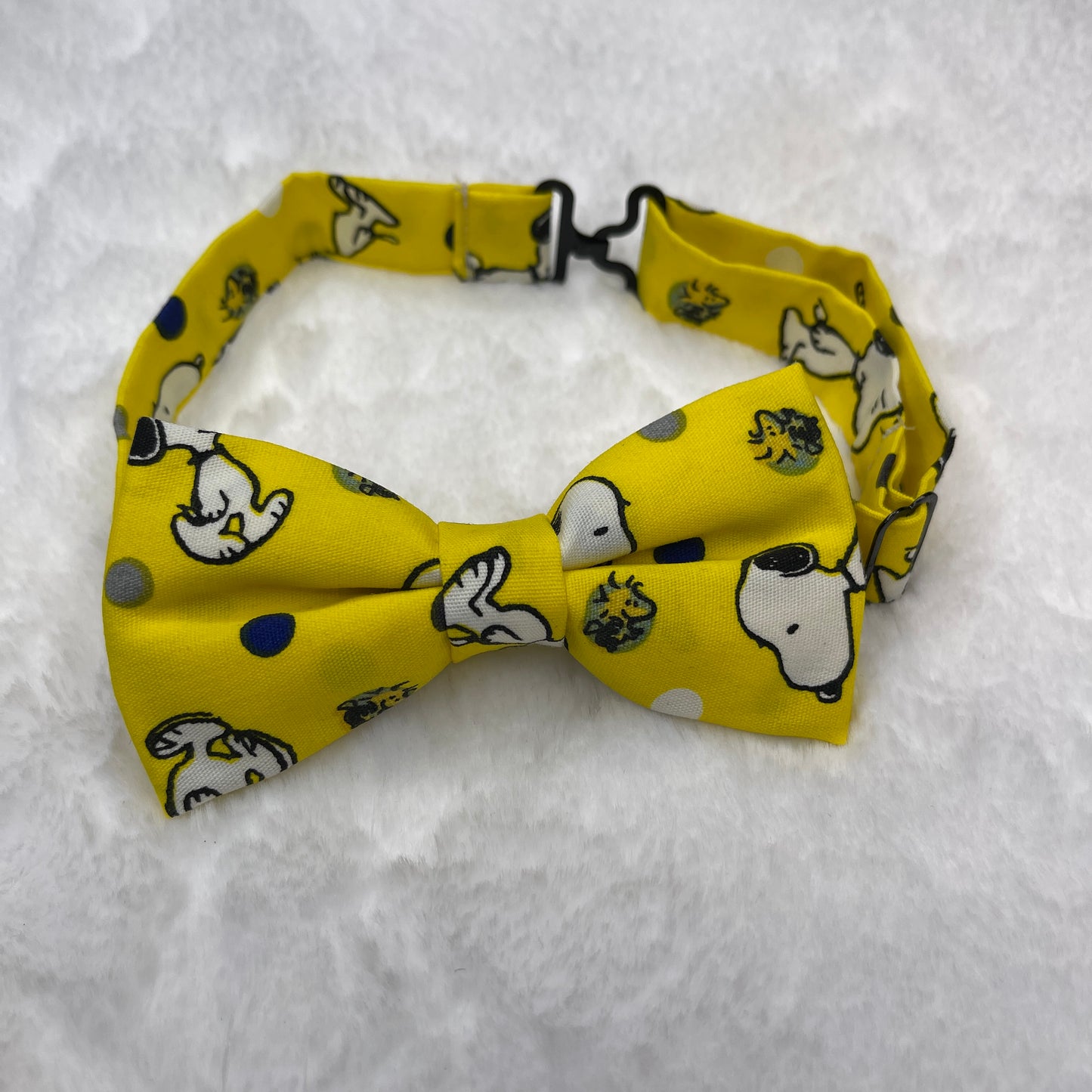 Snoopy bow tie
