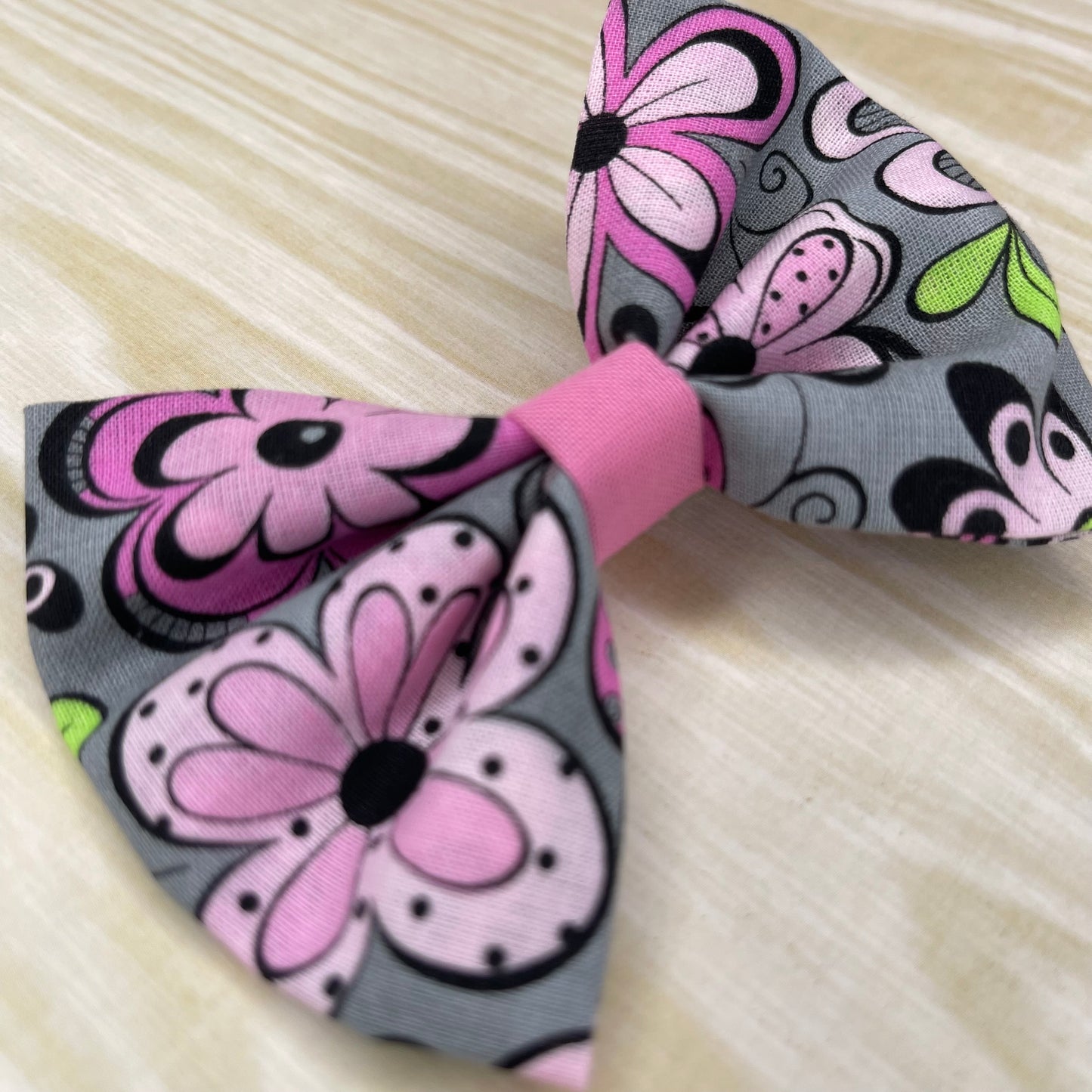Flower pink regular bow
